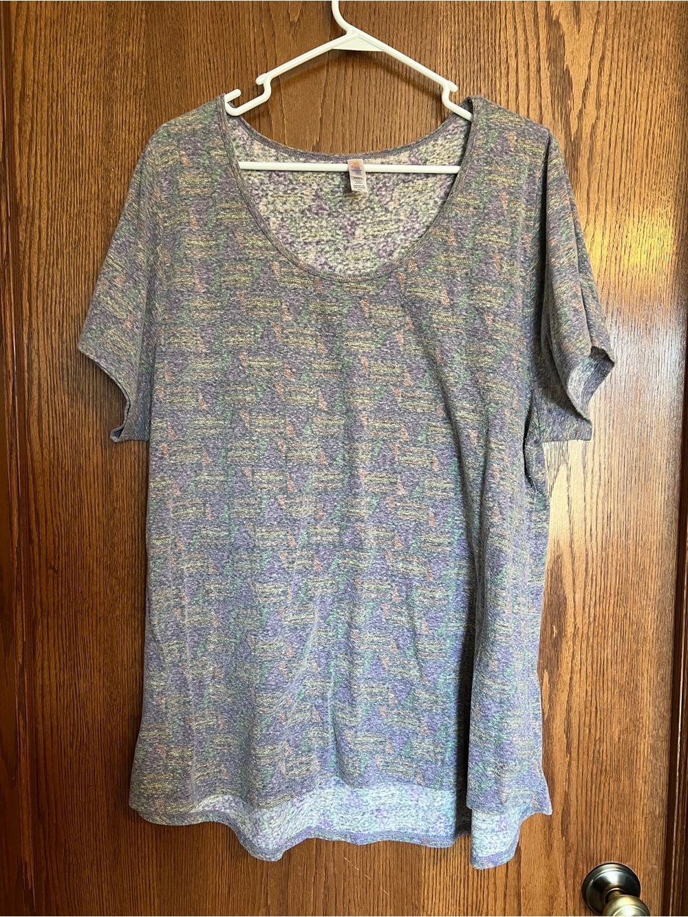 LuLaRoe Heathered Lavender Short Sleeve Scoop Neck Tee